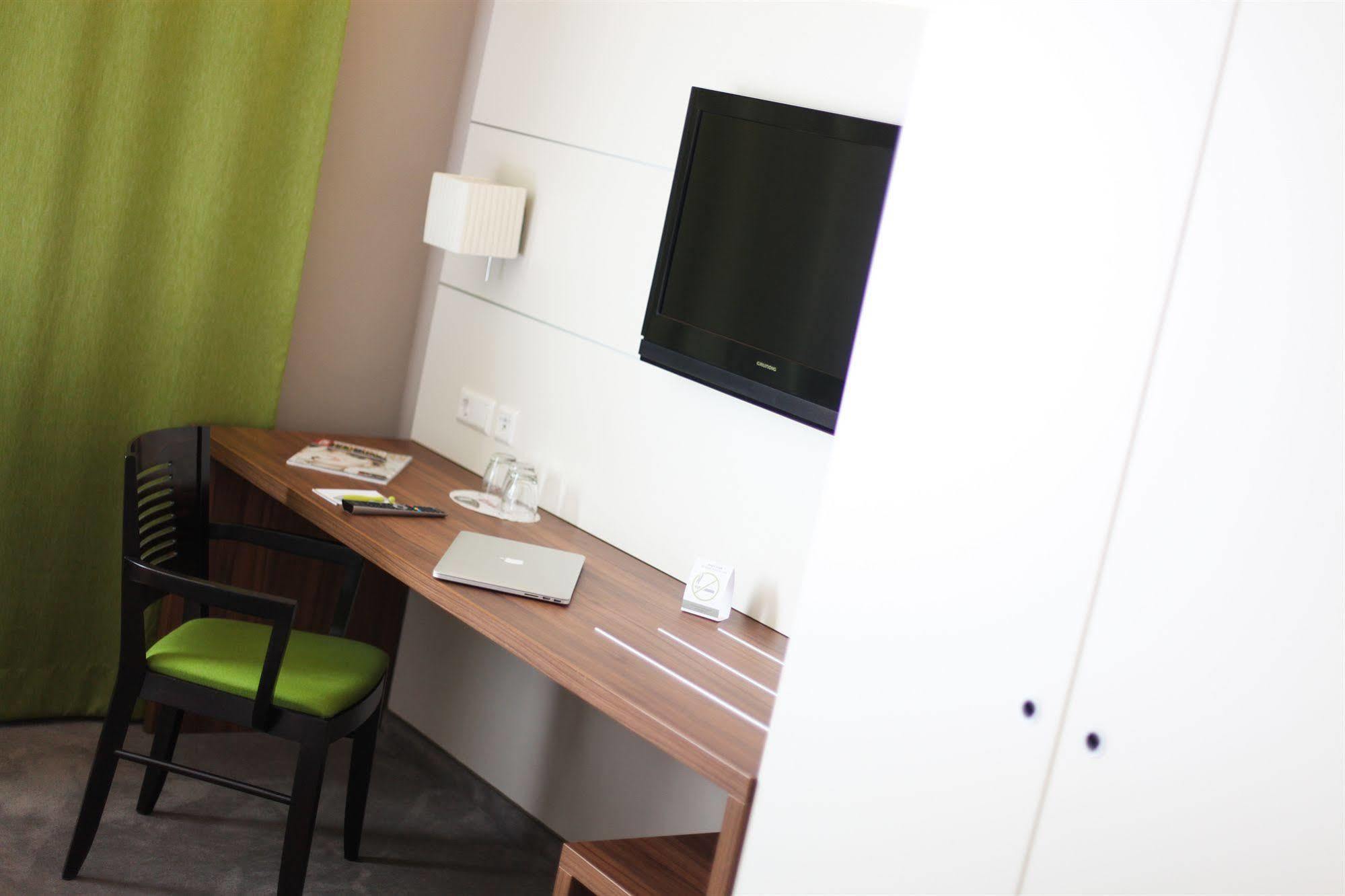 Riku Hotel Neu-Ulm Εξωτερικό φωτογραφία