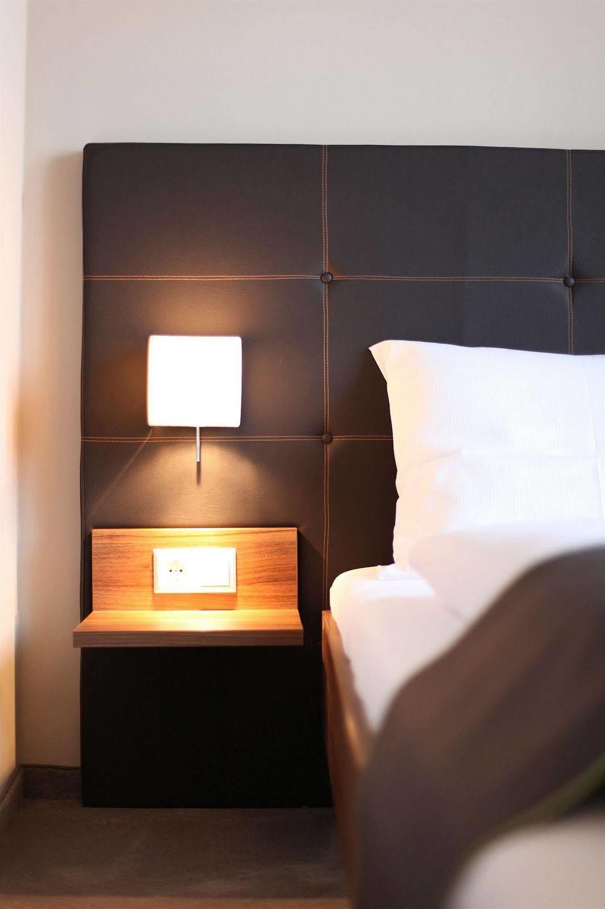 Riku Hotel Neu-Ulm Εξωτερικό φωτογραφία